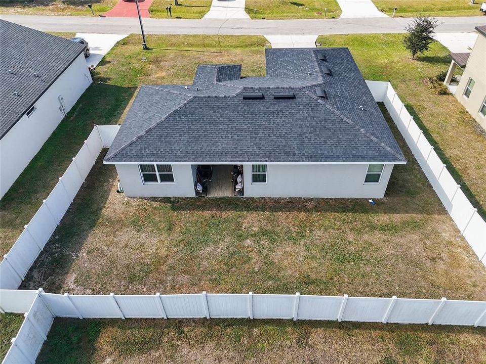 En Venta: $295,000 (4 camas, 2 baños, 1445 Pies cuadrados)