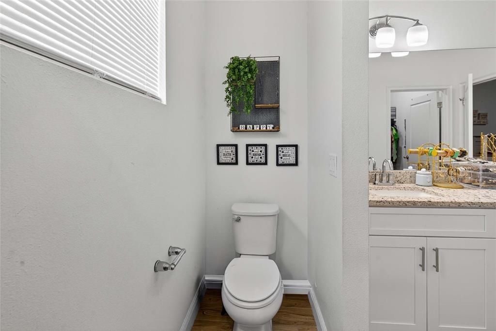 En Venta: $295,000 (4 camas, 2 baños, 1445 Pies cuadrados)