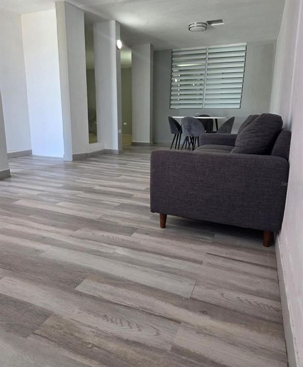 На продажу: $250,000 (3 спален, 1 ванн, 9409 Квадратных фут)