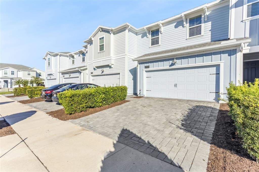 For Sale: $350,000 (3 beds, 2 baths, 1859 Square Feet)