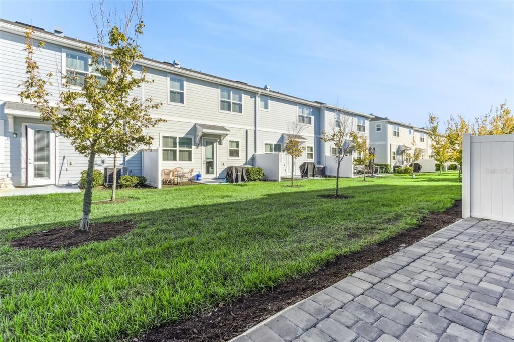 For Sale: $350,000 (3 beds, 2 baths, 1859 Square Feet)