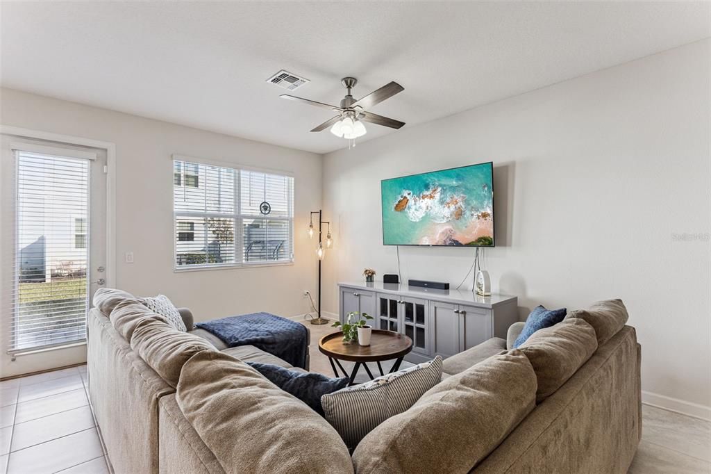 For Sale: $350,000 (3 beds, 2 baths, 1859 Square Feet)