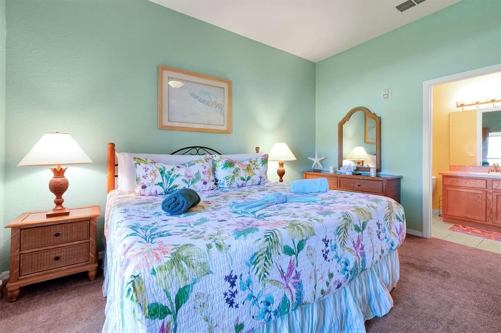 На продажу: $264,900 (3 спален, 2 ванн, 1227 Квадратных фут)