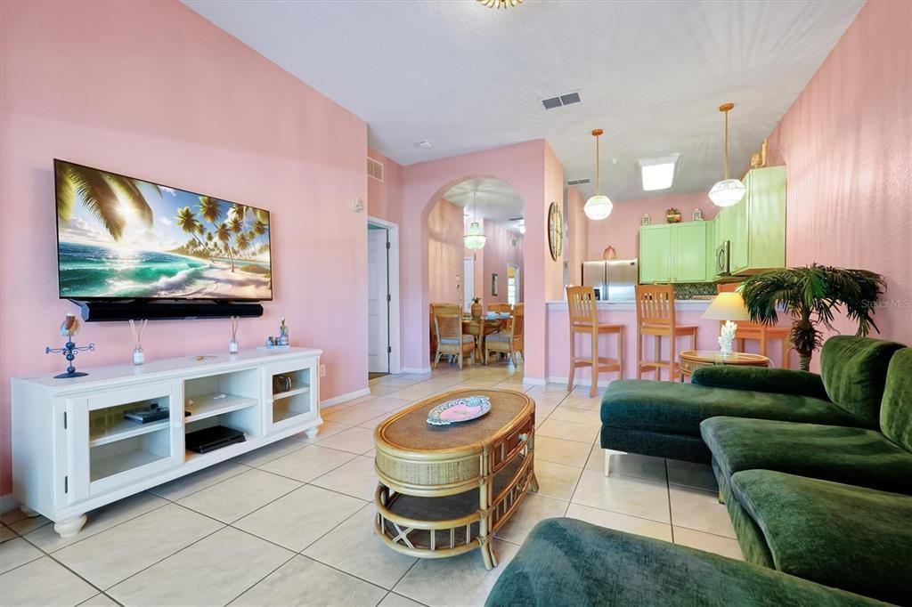 На продажу: $264,900 (3 спален, 2 ванн, 1227 Квадратных фут)