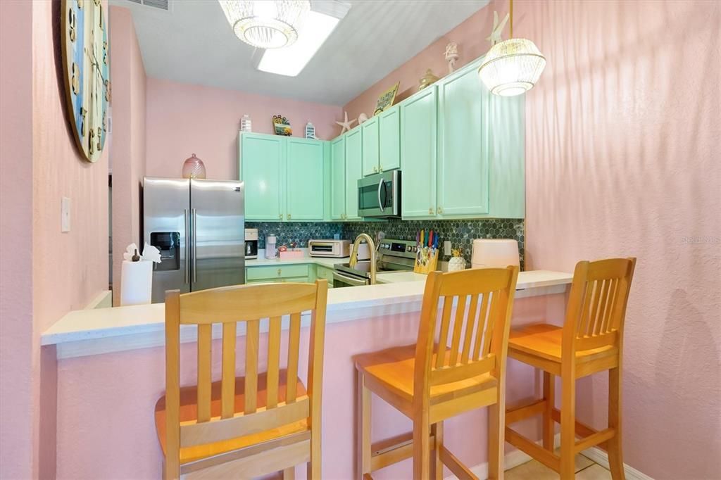 На продажу: $264,900 (3 спален, 2 ванн, 1227 Квадратных фут)