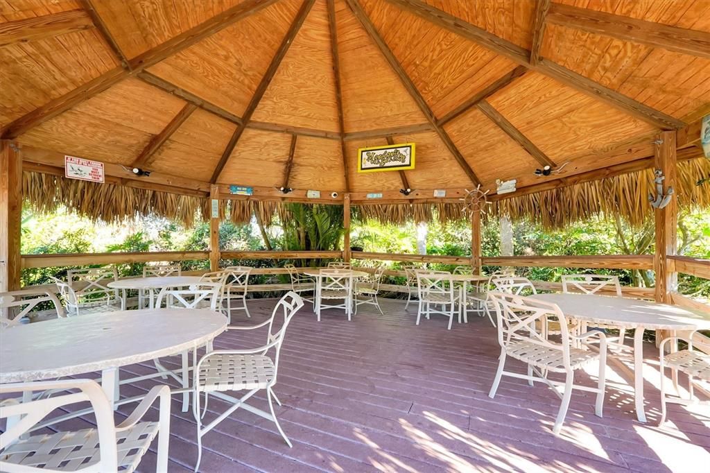 На продажу: $264,900 (3 спален, 2 ванн, 1227 Квадратных фут)