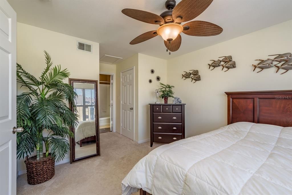 待售: $205,000 (1 贝兹, 1 浴室, 485 平方英尺)