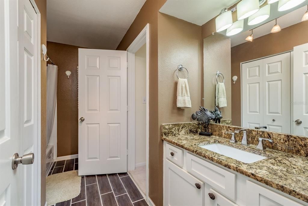 待售: $205,000 (1 贝兹, 1 浴室, 485 平方英尺)