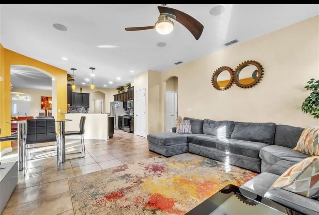 На продажу: $470,900 (4 спален, 3 ванн, 2509 Квадратных фут)