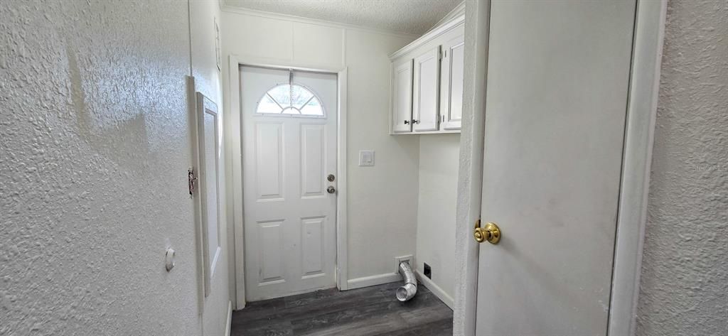 For Sale: $164,000 (2 beds, 2 baths, 1173 Square Feet)