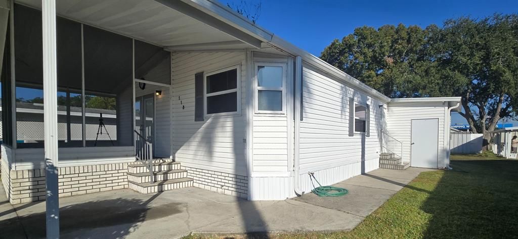 For Sale: $164,000 (2 beds, 2 baths, 1173 Square Feet)