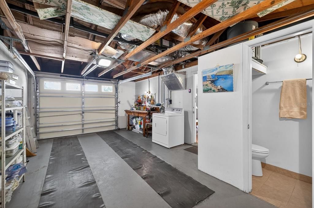 For Sale: $220,000 (2 beds, 2 baths, 1132 Square Feet)