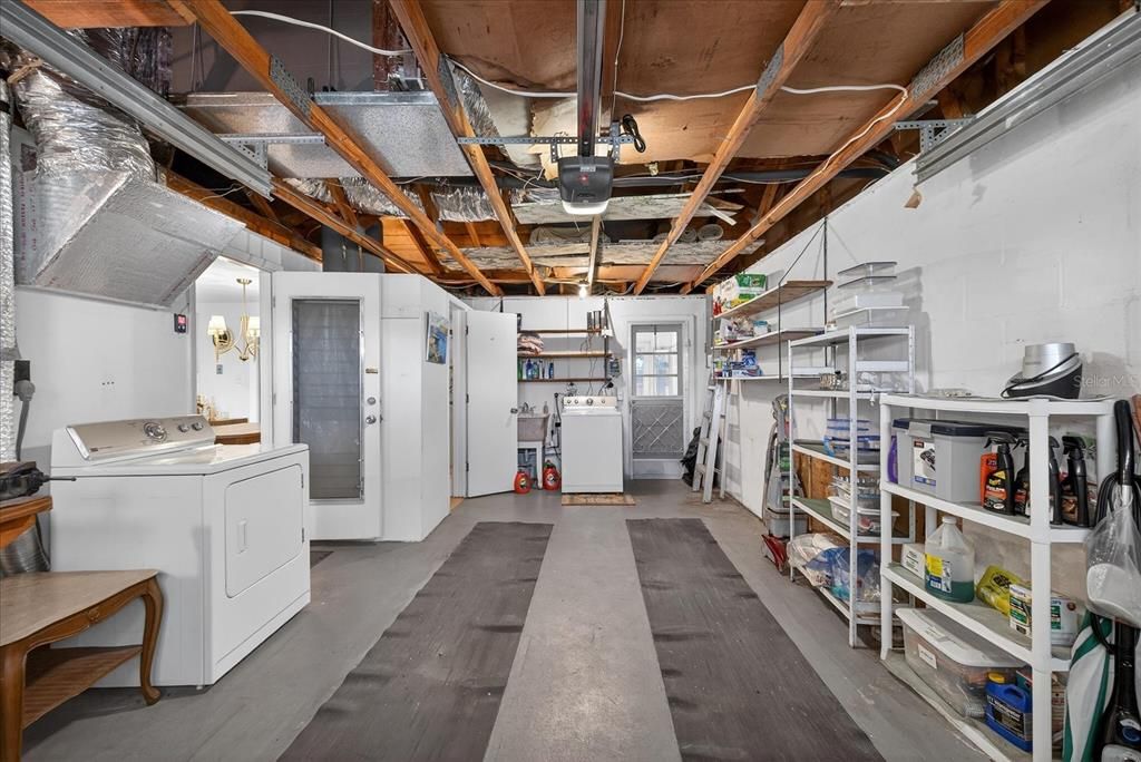 For Sale: $220,000 (2 beds, 2 baths, 1132 Square Feet)