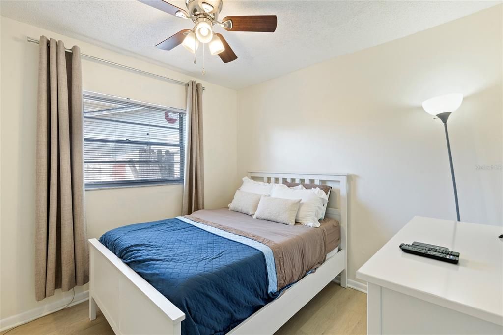 На продажу: $649,000 (5 спален, 3 ванн, 2422 Квадратных фут)