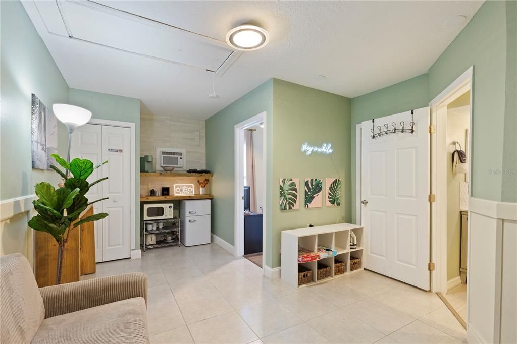 На продажу: $649,000 (5 спален, 3 ванн, 2422 Квадратных фут)