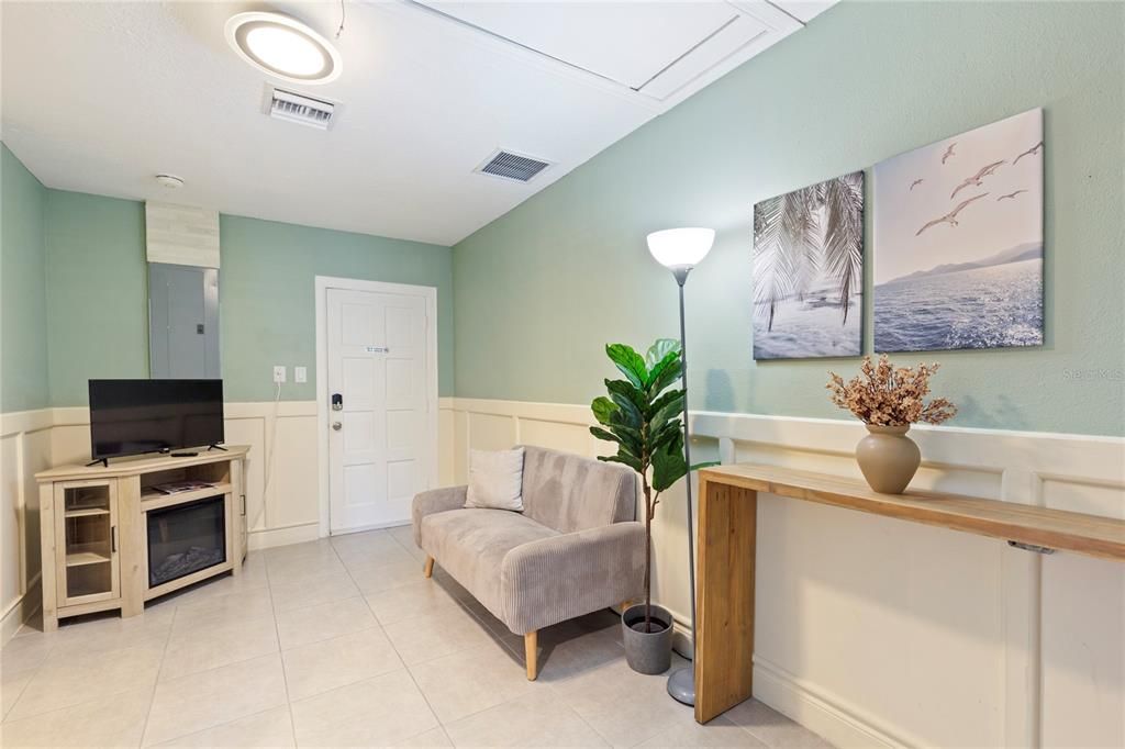 На продажу: $649,000 (5 спален, 3 ванн, 2422 Квадратных фут)