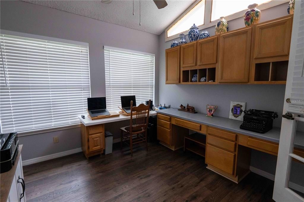 待售: $699,000 (2 贝兹, 2 浴室, 1973 平方英尺)