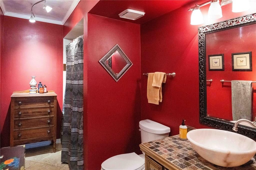 待售: $699,000 (2 贝兹, 2 浴室, 1973 平方英尺)