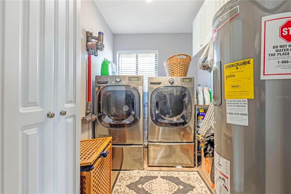 待售: $699,000 (2 贝兹, 2 浴室, 1973 平方英尺)