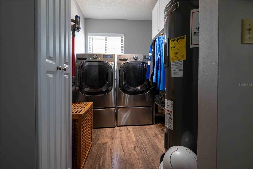 待售: $699,000 (2 贝兹, 2 浴室, 1973 平方英尺)