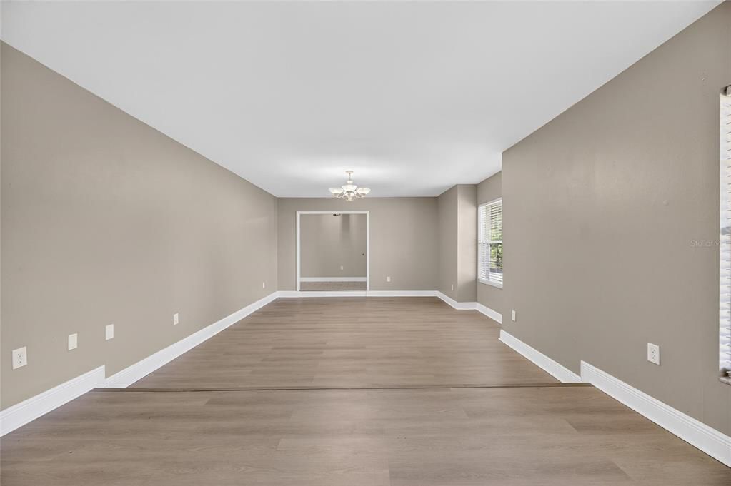 待售: $475,000 (4 贝兹, 3 浴室, 2078 平方英尺)