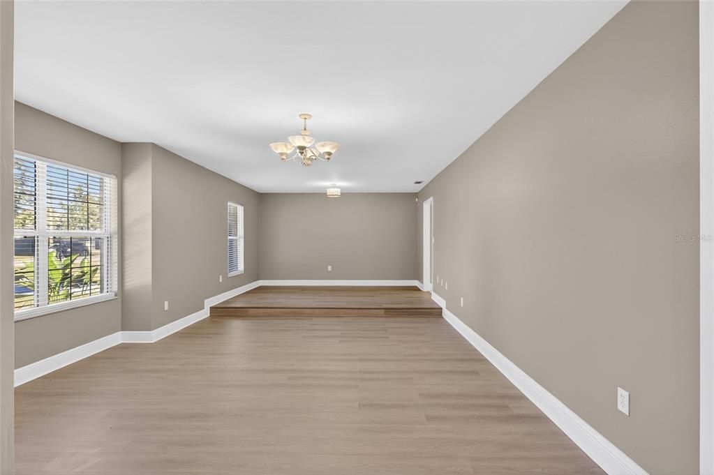 待售: $475,000 (4 贝兹, 3 浴室, 2078 平方英尺)