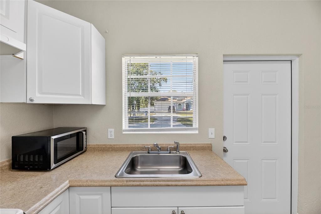 待售: $475,000 (4 贝兹, 3 浴室, 2078 平方英尺)