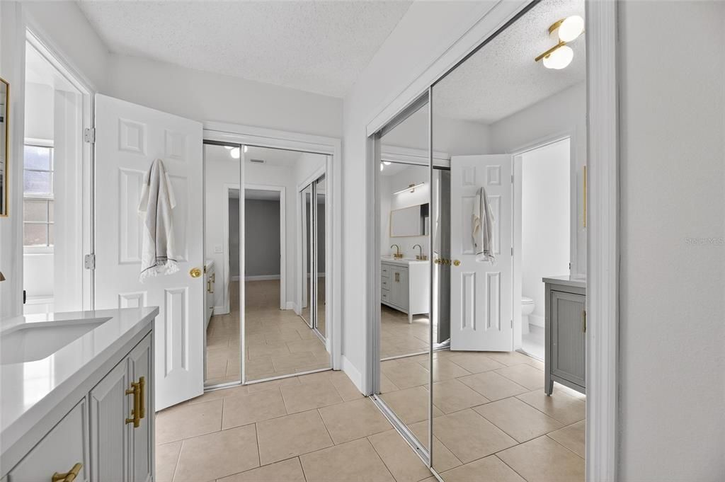 待售: $475,000 (4 贝兹, 3 浴室, 2078 平方英尺)