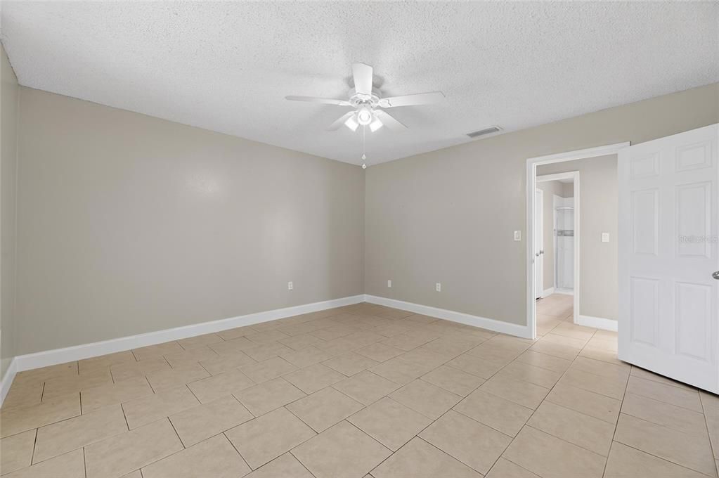 待售: $475,000 (4 贝兹, 3 浴室, 2078 平方英尺)