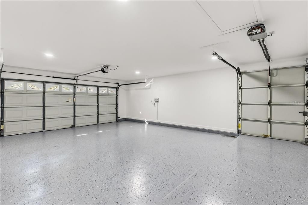 Activo con contrato: $757,000 (4 camas, 2 baños, 2258 Pies cuadrados)