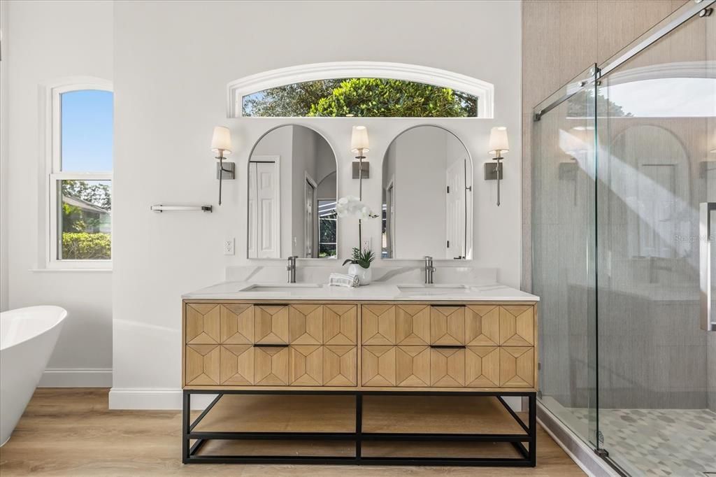 Activo con contrato: $757,000 (4 camas, 2 baños, 2258 Pies cuadrados)