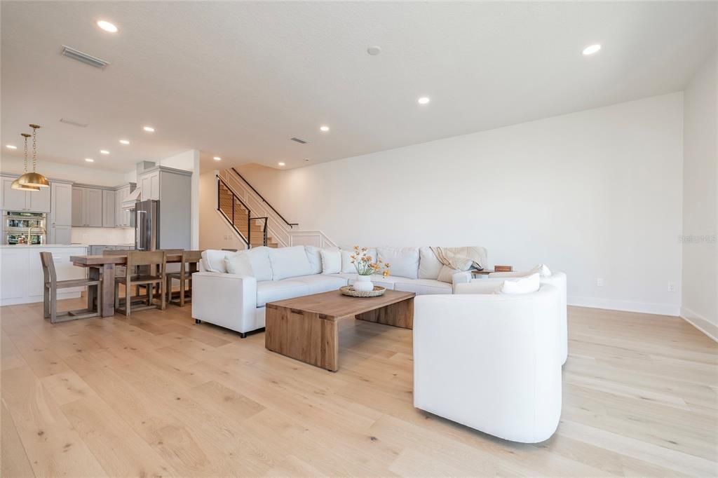 For Sale: $1,900,000 (3 beds, 3 baths, 3098 Square Feet)