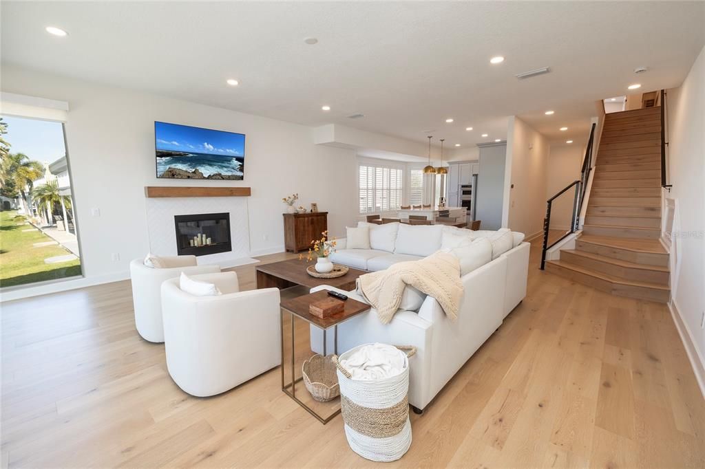 For Sale: $1,900,000 (3 beds, 3 baths, 3098 Square Feet)