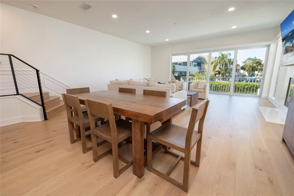 For Sale: $1,900,000 (3 beds, 3 baths, 3098 Square Feet)