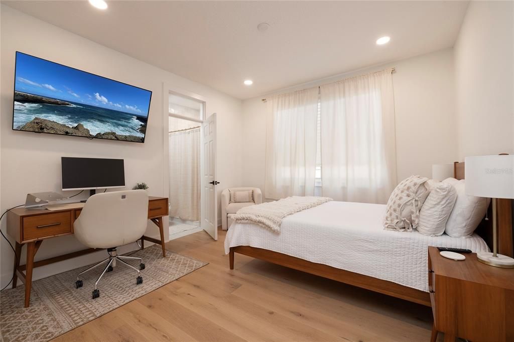 For Sale: $1,900,000 (3 beds, 3 baths, 3098 Square Feet)