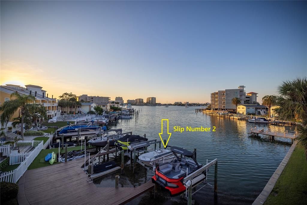 For Sale: $1,900,000 (3 beds, 3 baths, 3098 Square Feet)