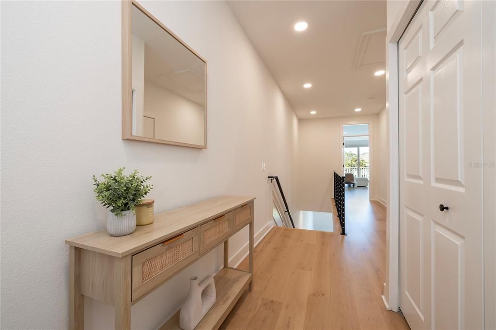 For Sale: $1,900,000 (3 beds, 3 baths, 3098 Square Feet)