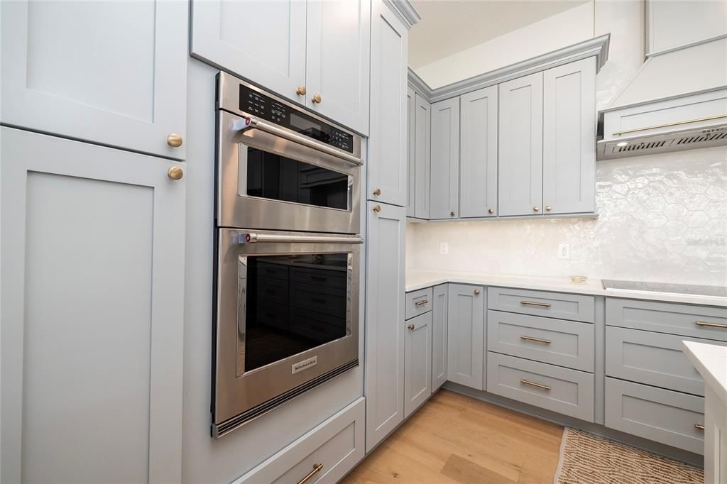 For Sale: $1,900,000 (3 beds, 3 baths, 3098 Square Feet)