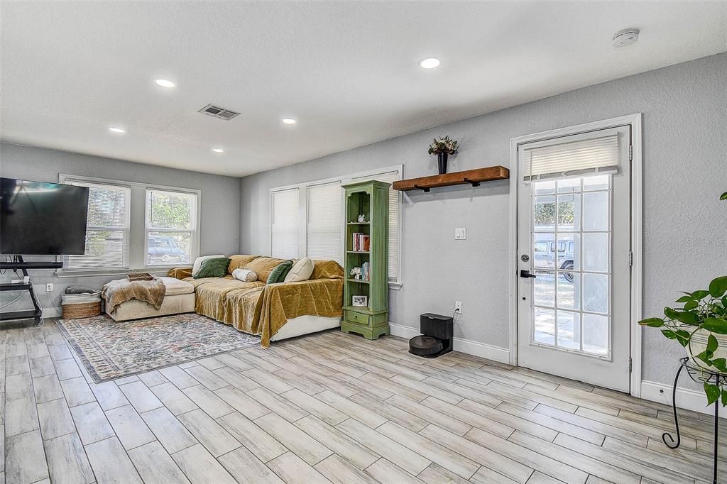 En Venta: $474,900 (3 camas, 2 baños, 1456 Pies cuadrados)