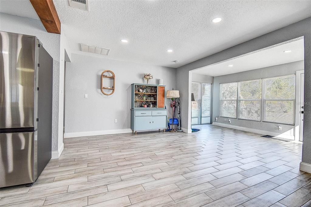 En Venta: $474,900 (3 camas, 2 baños, 1456 Pies cuadrados)