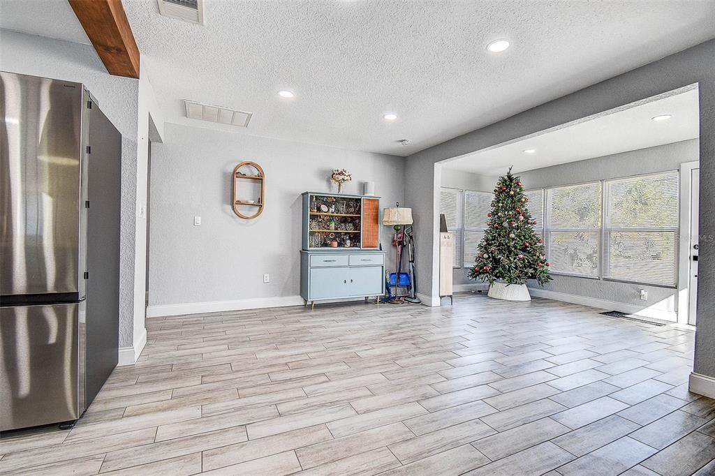 En Venta: $474,900 (3 camas, 2 baños, 1456 Pies cuadrados)