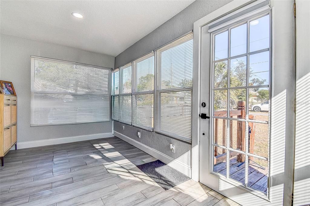 En Venta: $474,900 (3 camas, 2 baños, 1456 Pies cuadrados)