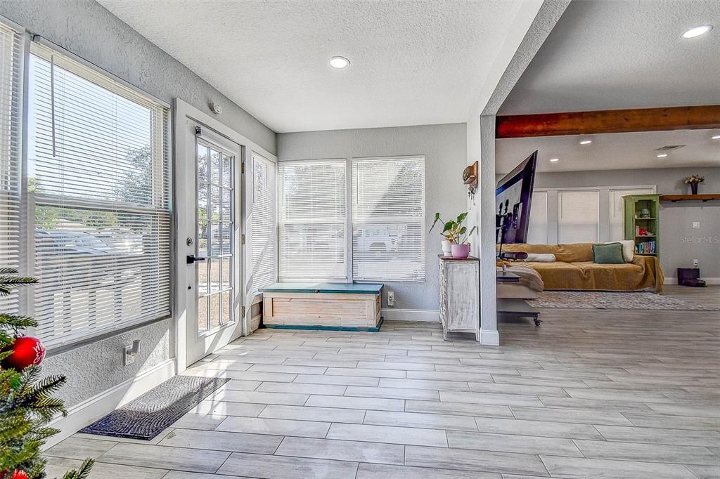 En Venta: $474,900 (3 camas, 2 baños, 1456 Pies cuadrados)