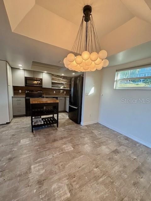 出租: $1,850 (2 贝兹, 2 浴室, 900 平方英尺)