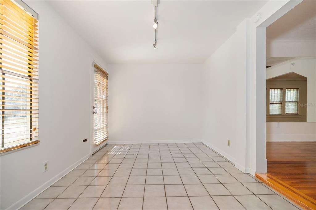 En Renta: $2,500 (2 camas, 1 baños, 1410 Pies cuadrados)