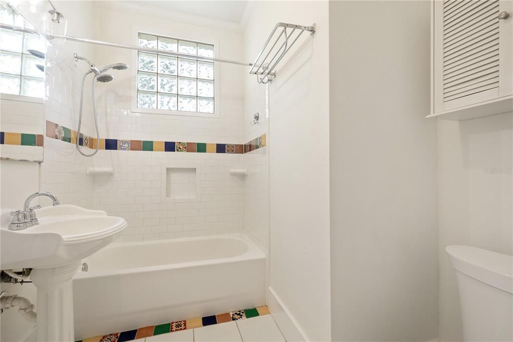 En Renta: $2,500 (2 camas, 1 baños, 1410 Pies cuadrados)