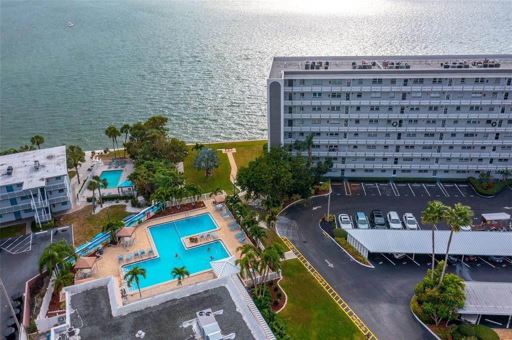 合同活跃: $194,900 (2 贝兹, 2 浴室, 1250 平方英尺)