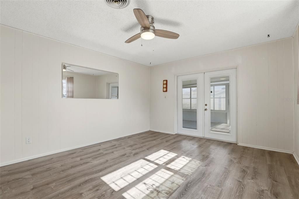 For Sale: $340,000 (3 beds, 2 baths, 1534 Square Feet)