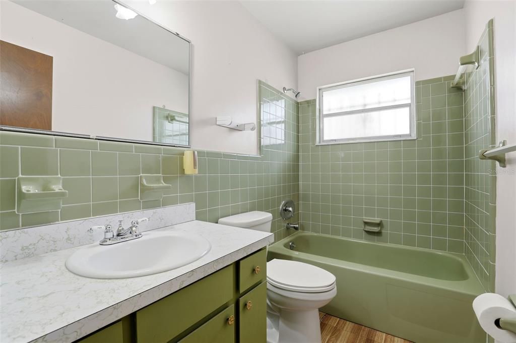 For Sale: $340,000 (3 beds, 2 baths, 1534 Square Feet)