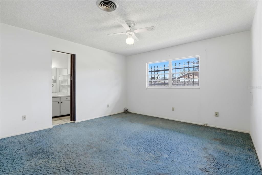 For Sale: $340,000 (3 beds, 2 baths, 1534 Square Feet)